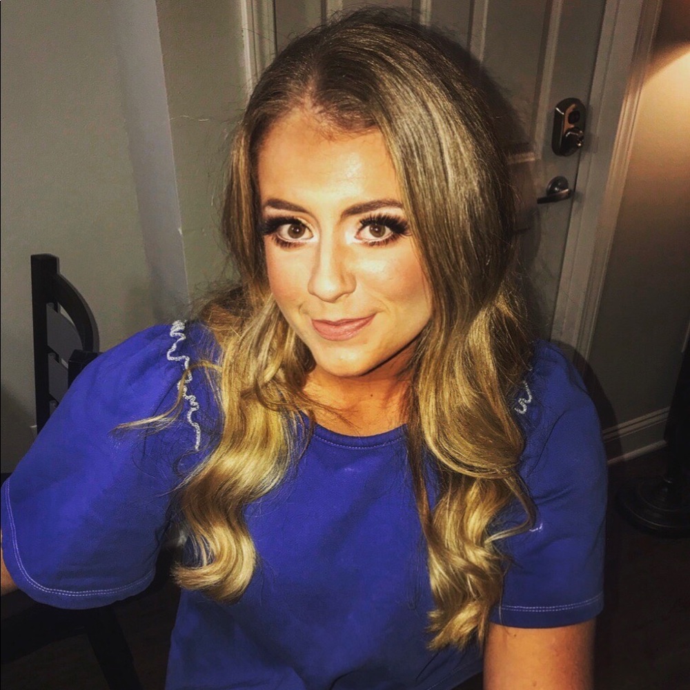 Meet your Posher, Olivia